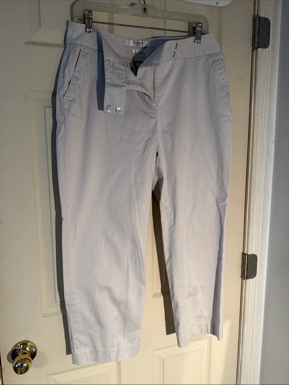 Liz Claiborne Light Gray Cropped Chino Pants